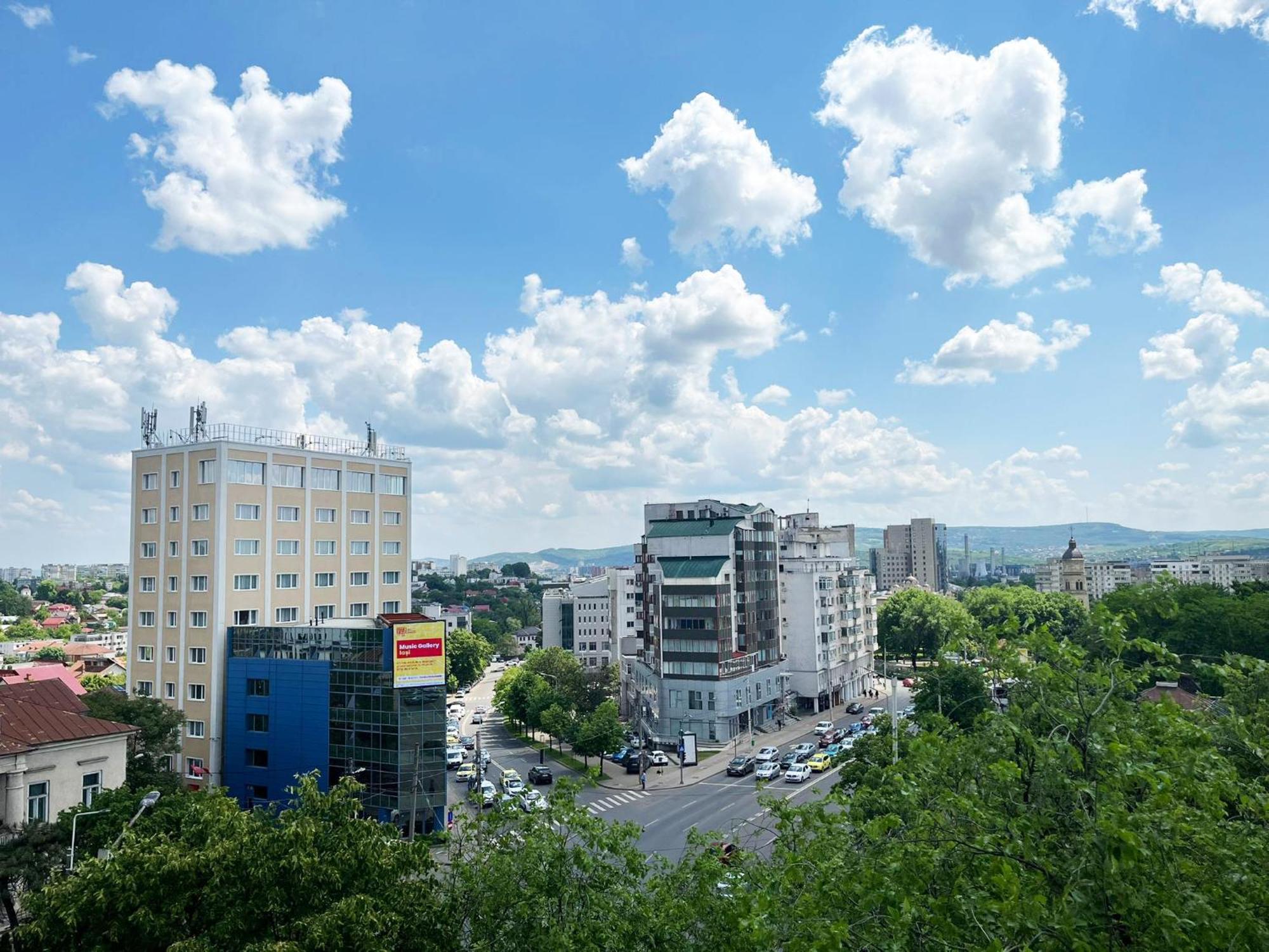City Center Privat-Sauna Familyconcept Jászvásár Kültér fotó