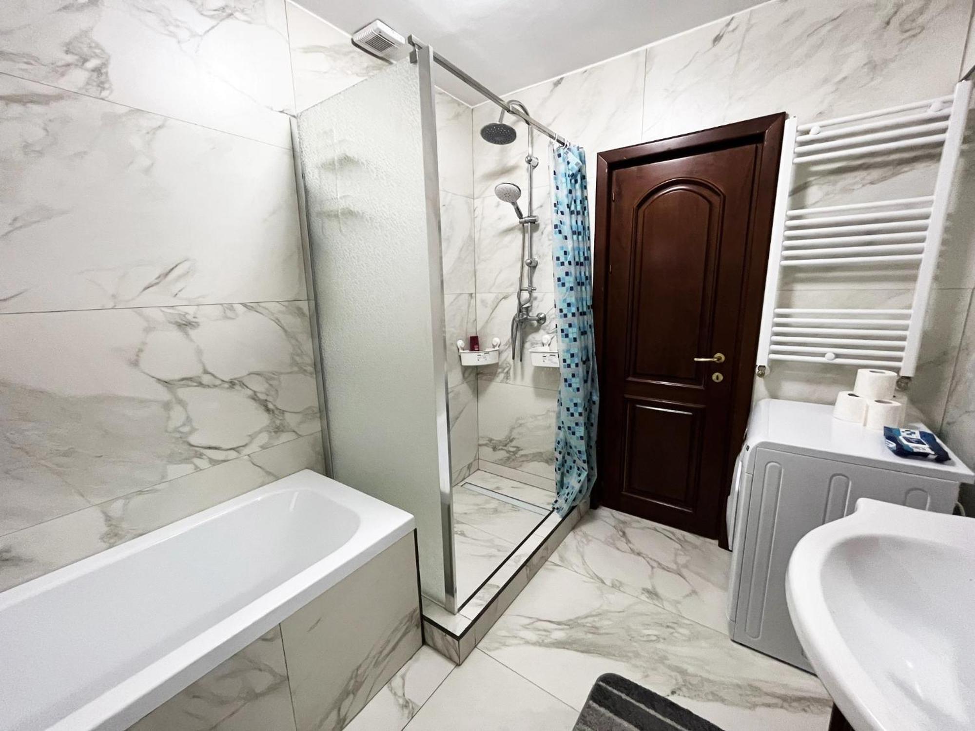City Center Privat-Sauna Familyconcept Jászvásár Kültér fotó