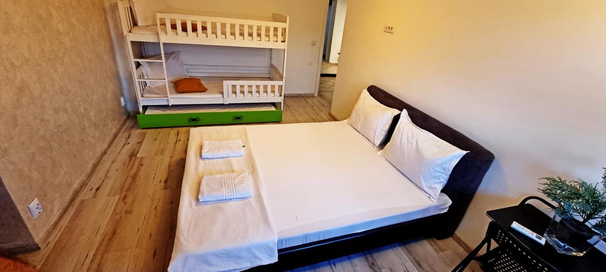 City Center Privat-Sauna Familyconcept Jászvásár Kültér fotó